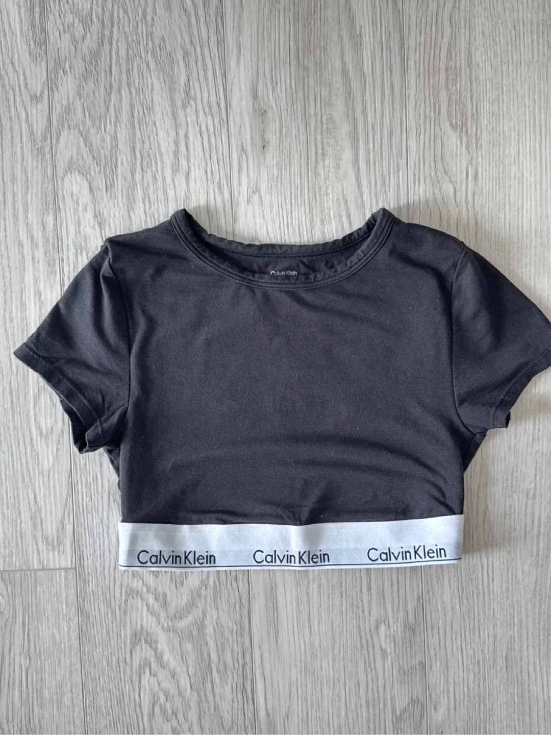 🖤 Calvin Klein Black Crop Top - Size M thumbnail