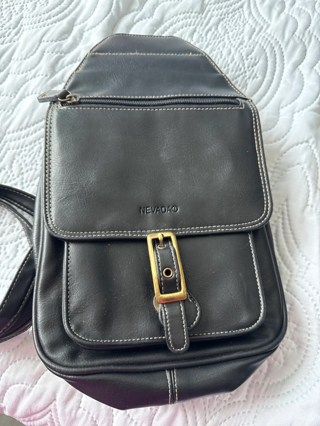 Nevadao Black Leather Crossbody Bag thumbnail