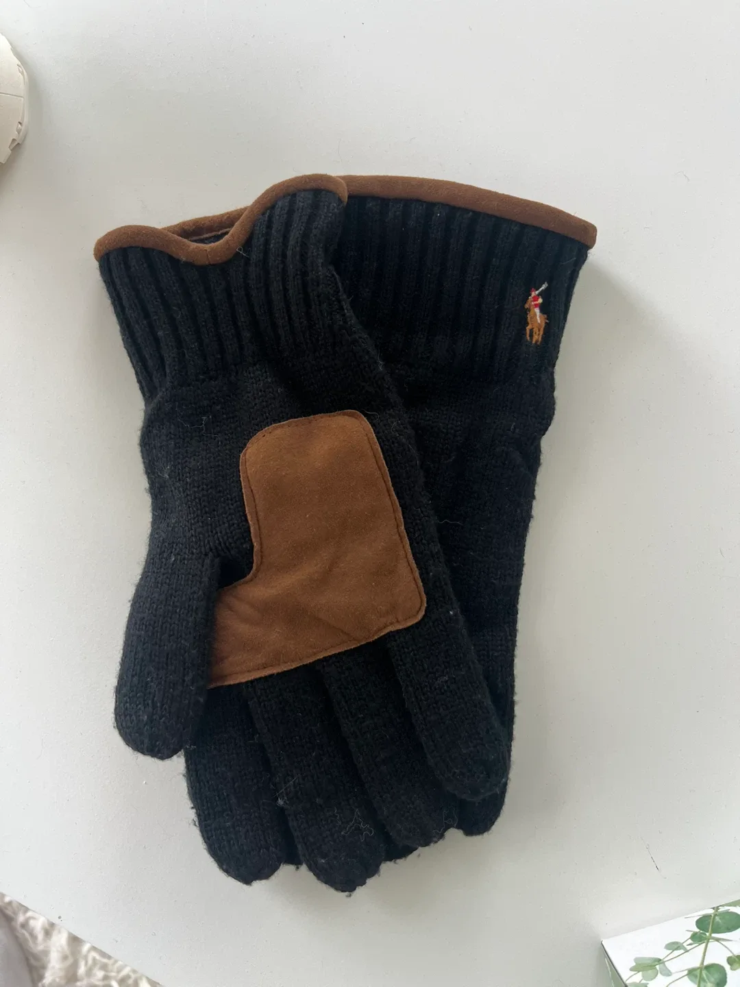 Ralph Lauren Black Knit Gloves image indicator(2)