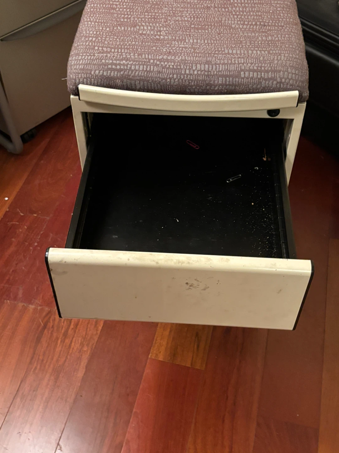 Two Storage Ottoman with Drawers - photo 3
