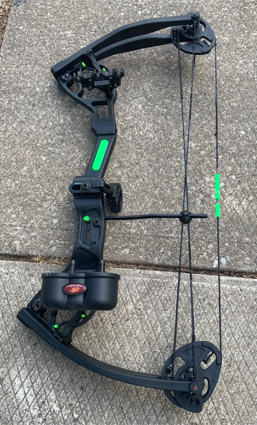 PSE Guide Compound Bow for youth image indicator(2)