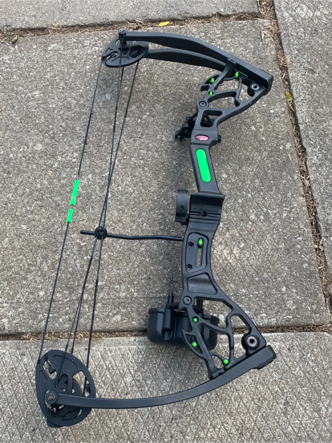 PSE Guide Compound Bow for youth image indicator(4)