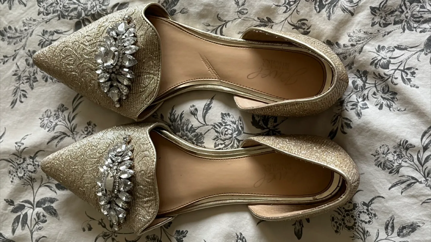 Jewel Badgley Mischka Gold Flats image indicator(7)