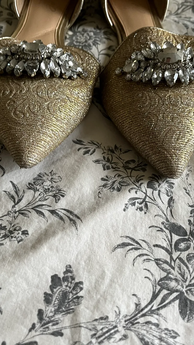 Jewel Badgley Mischka Gold Flats image indicator(4)