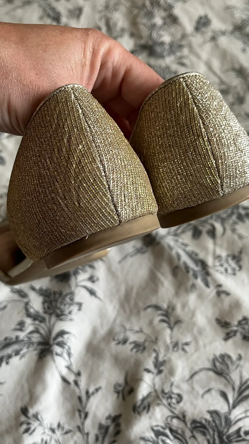 Jewel Badgley Mischka Gold Flats image indicator(8)