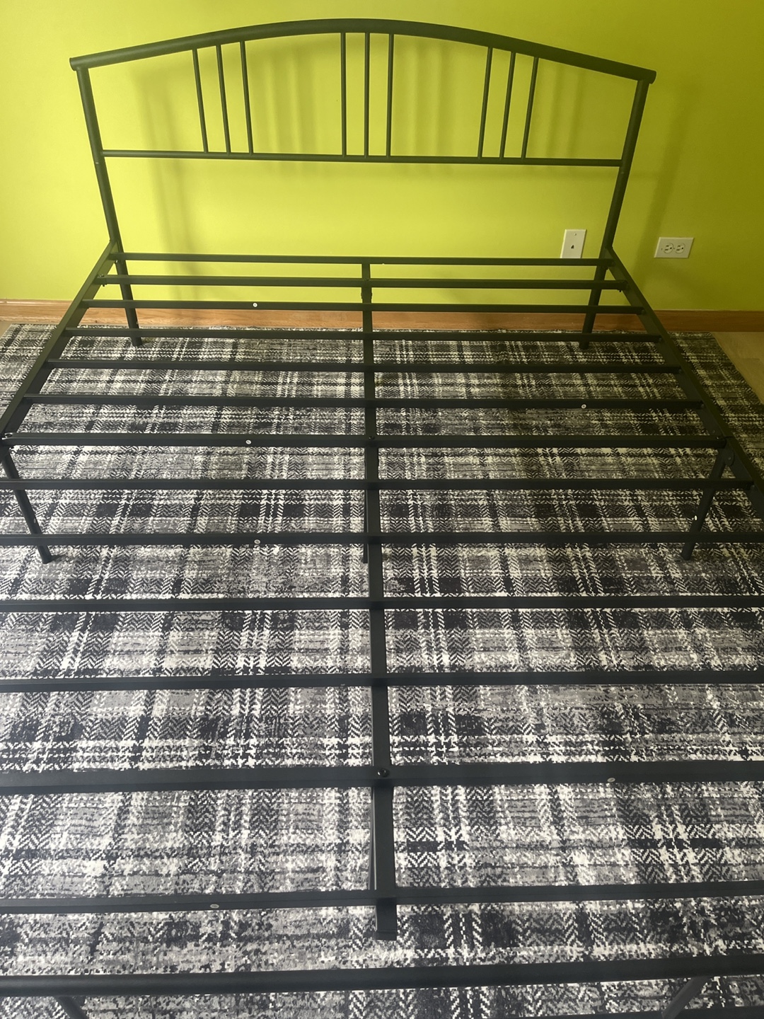 🥕Metal Bed Frame - photo 2