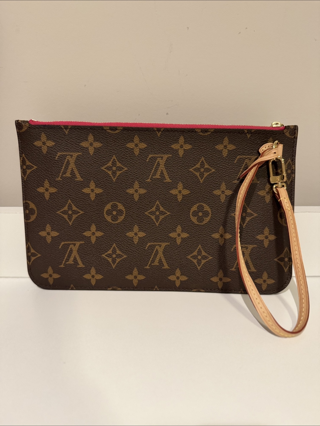 Louis Vuitton Neverfull Pouch