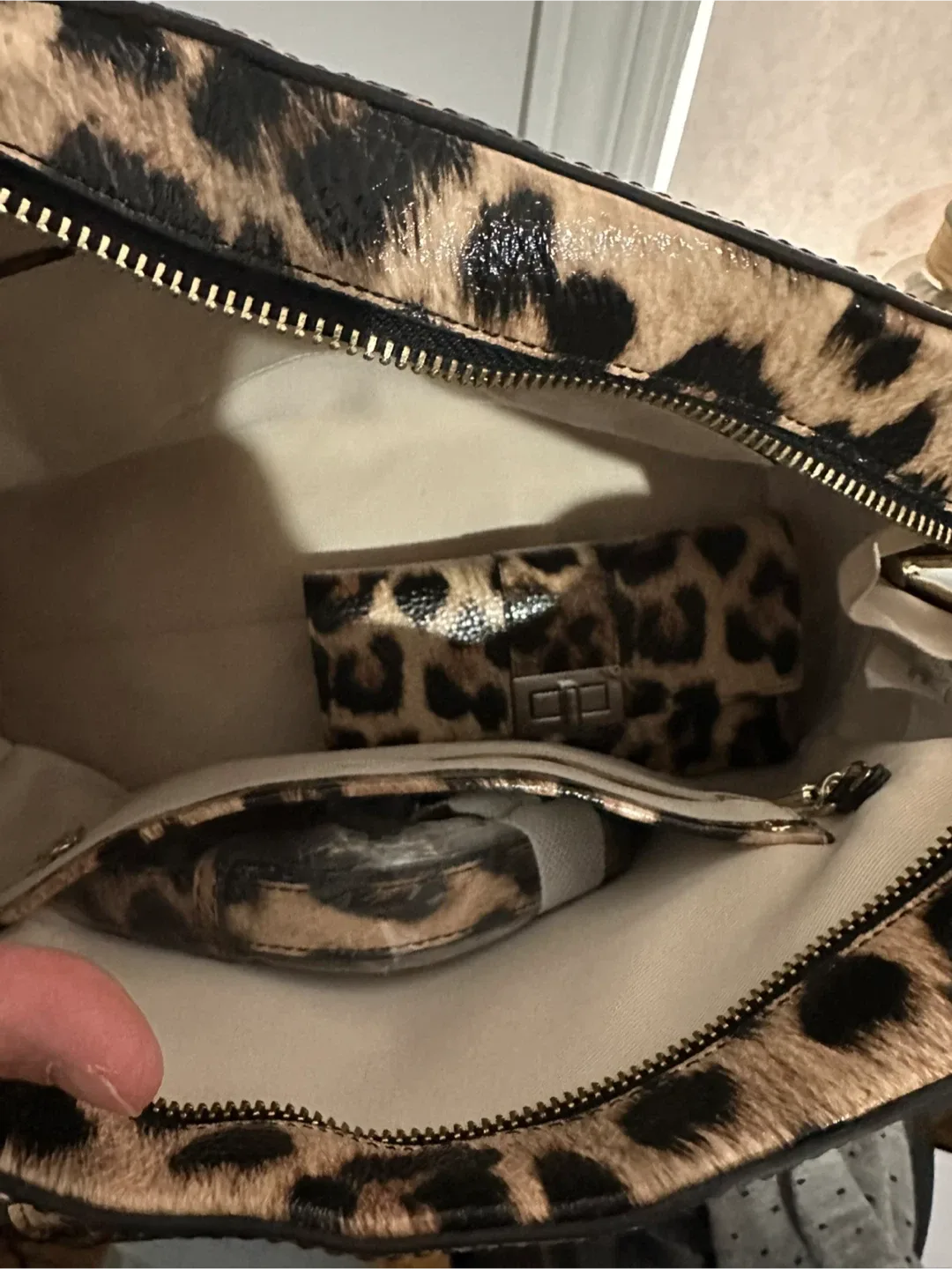 Leopard Print Handbag with Matching Wallet image indicator(9)