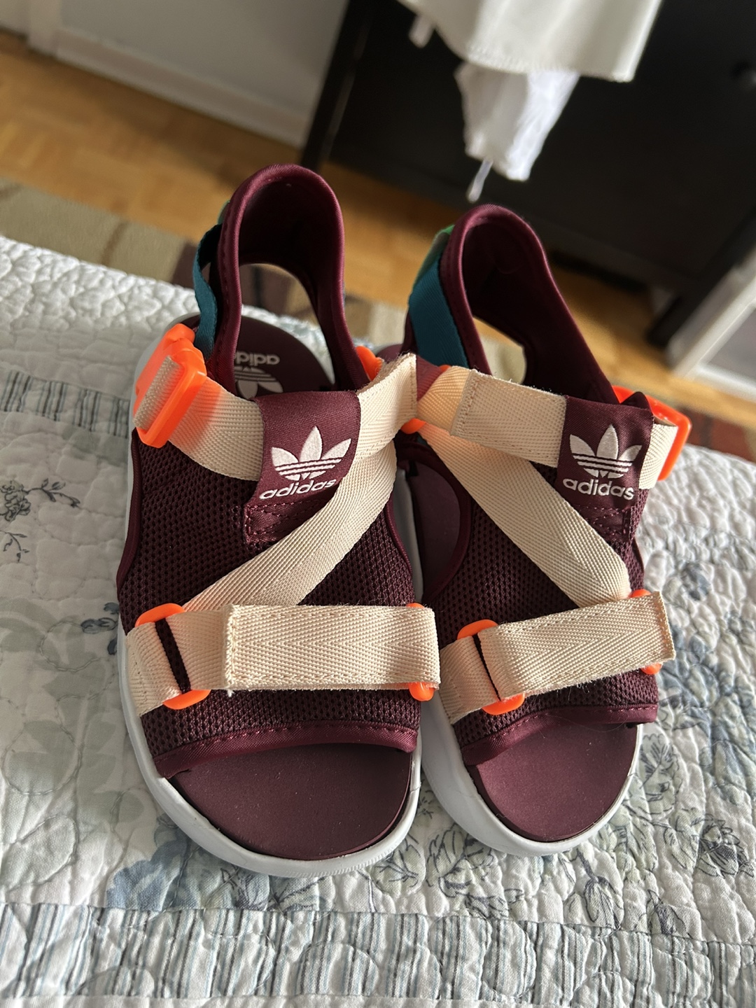 Adidas Adilette Burgundy Sandals. Brand new - photo 2