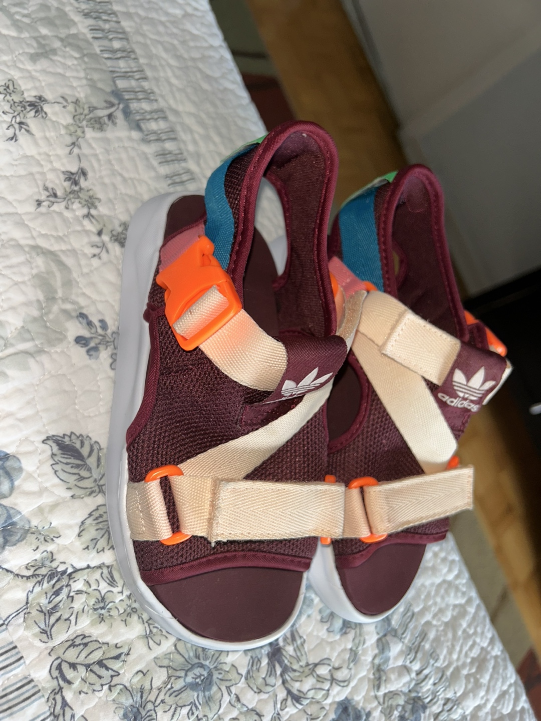 Adidas Adilette Burgundy Sandals. Brand new - photo 4