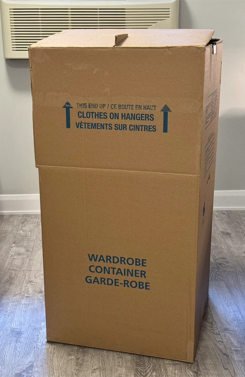 Large Wardrobe Moving Box with Metal Hanging Bar 🥕 thumbnail