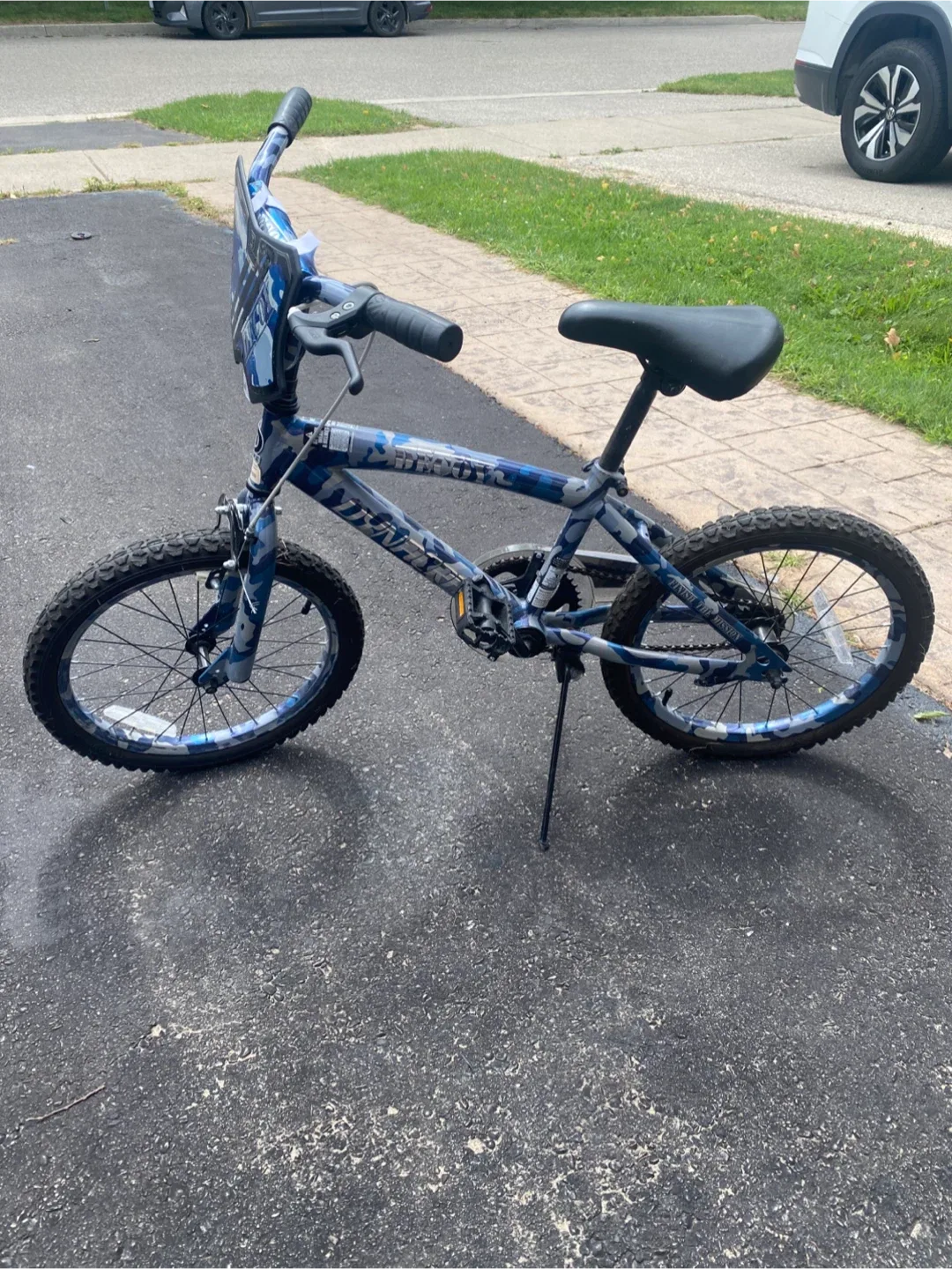 Boys' 18” Dynacraft Bike - Blue Camo image indicator(2)