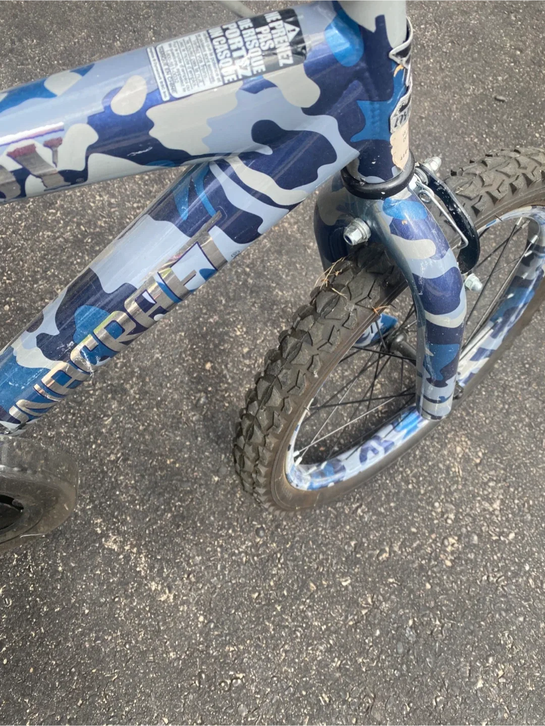 Boys' 18” Dynacraft Bike - Blue Camo image indicator(3)