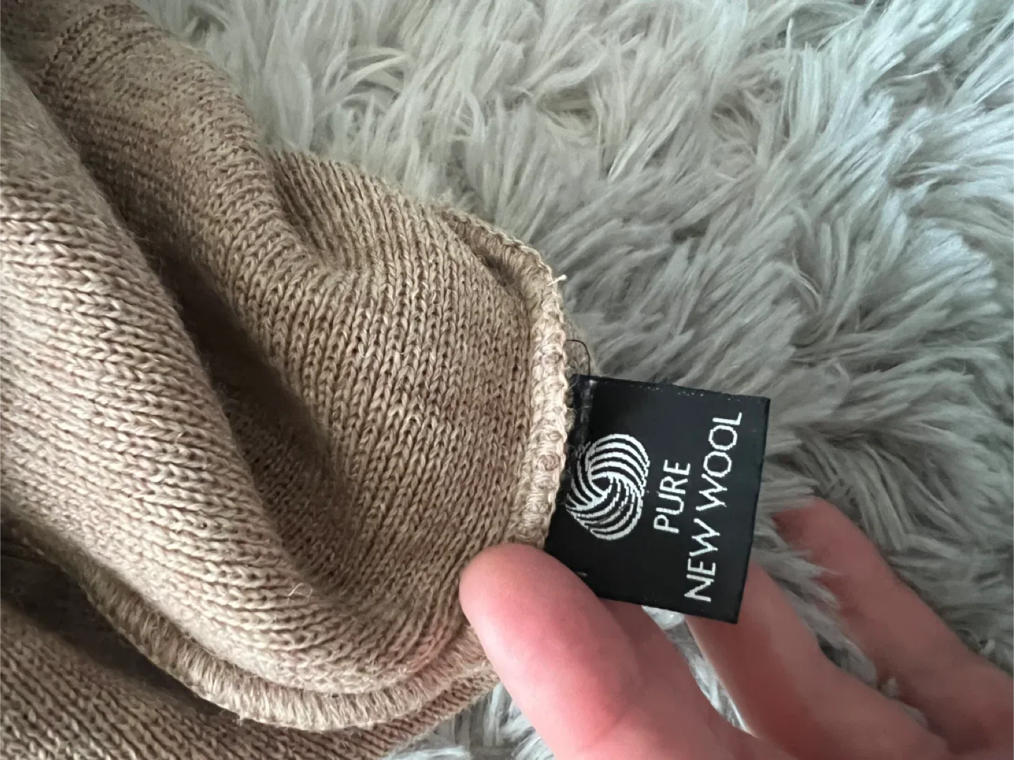 Burberrys Wool Sweater image indicator(3)