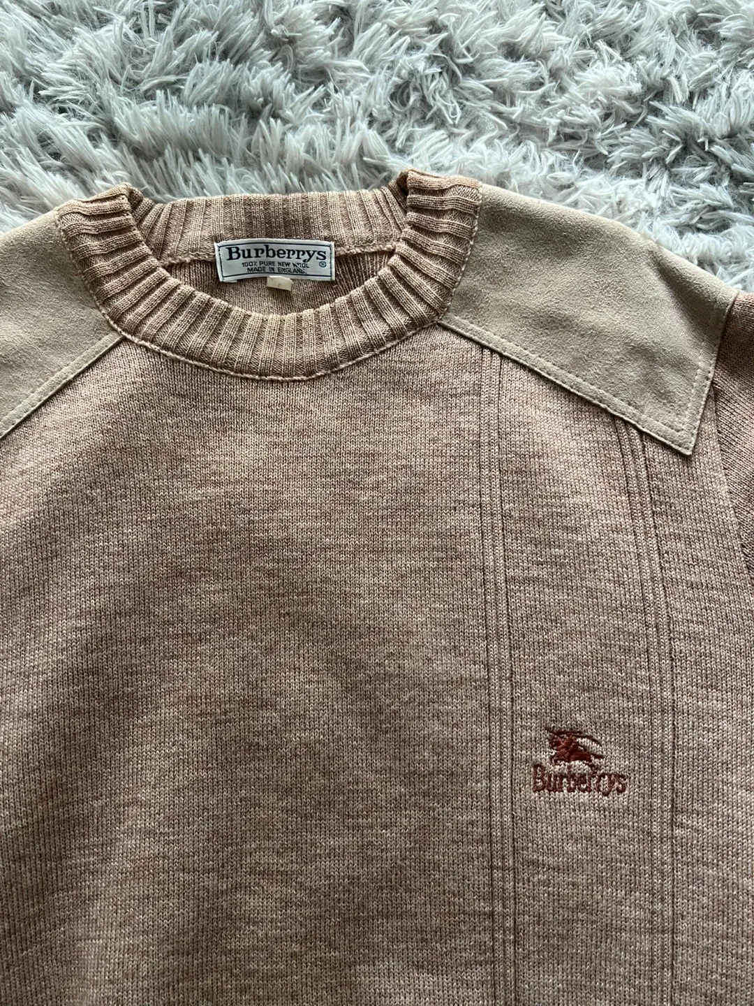 Burberrys Wool Sweater image indicator(2)