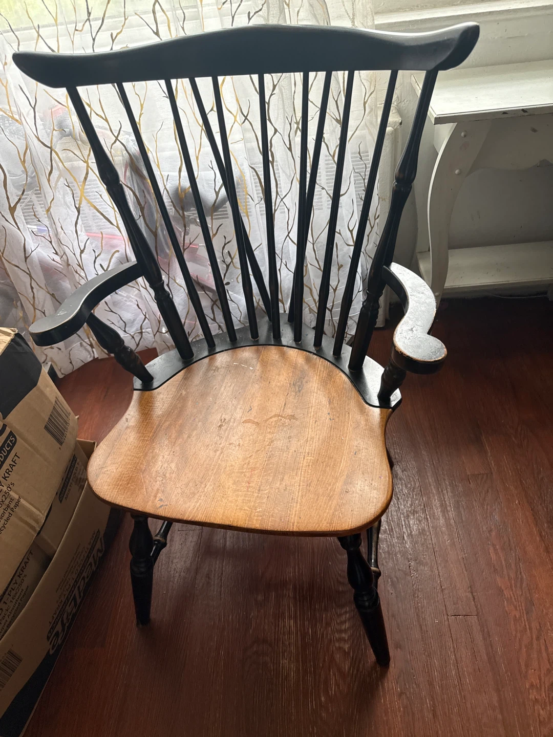 Vintage Windsor Style Dinner Table - photo 2