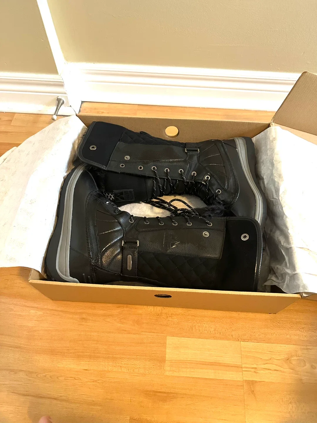 KONKRETE Winter Boots - Black Size 10 image indicator(8)