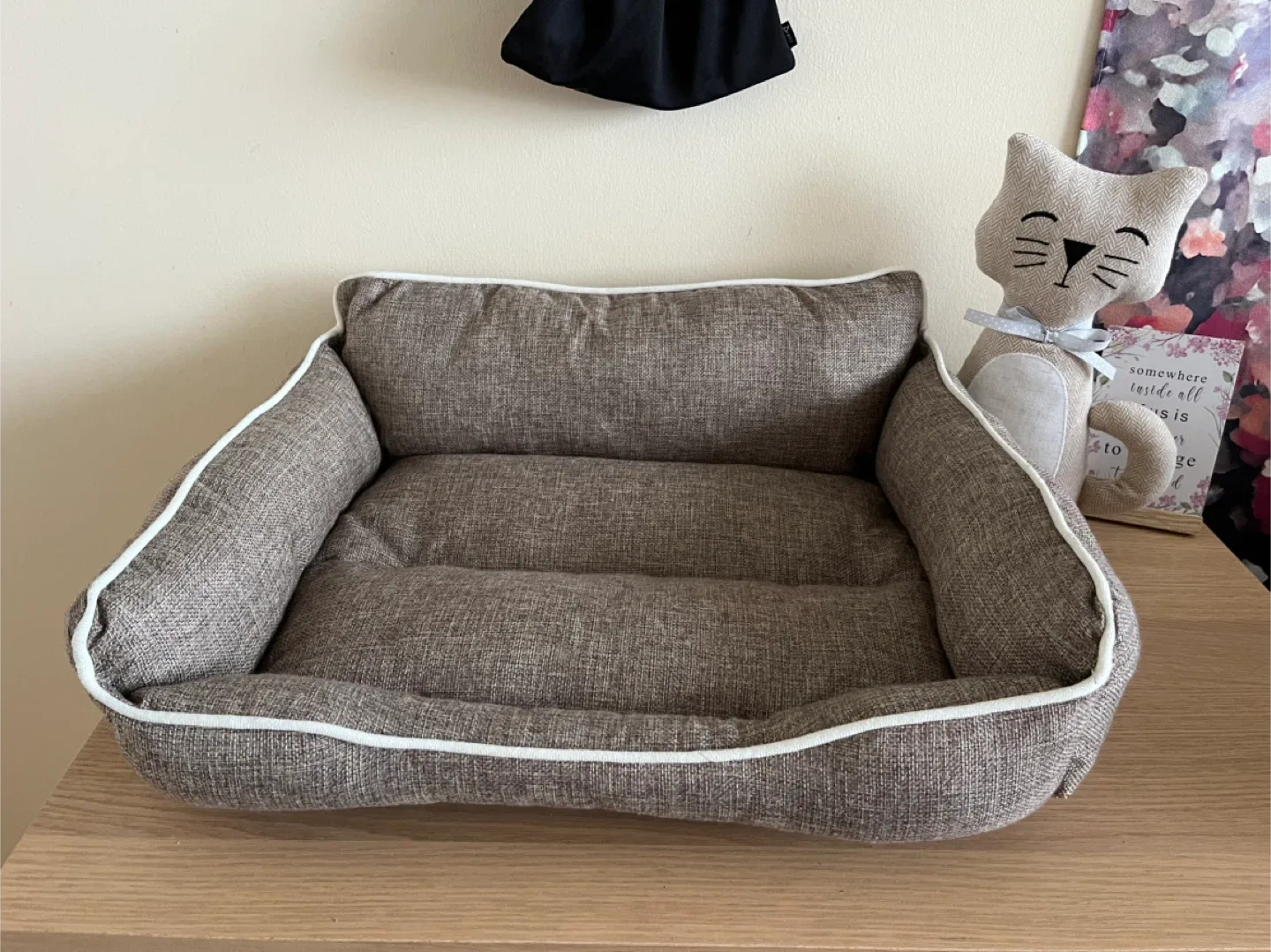 😍 Cozy Pet Bed - LIKE NEW 💯 image indicator(2)