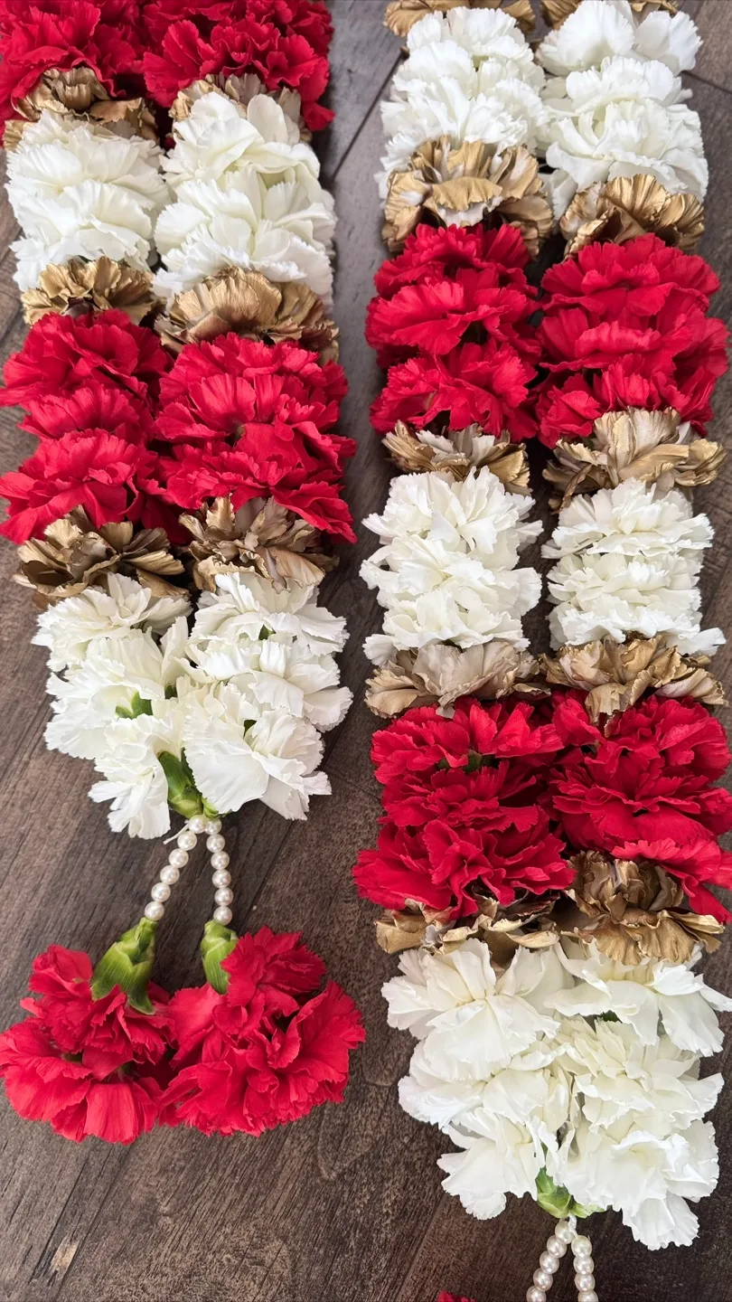 Floral Garland Decorations - Red, White, Gold image indicator(5)