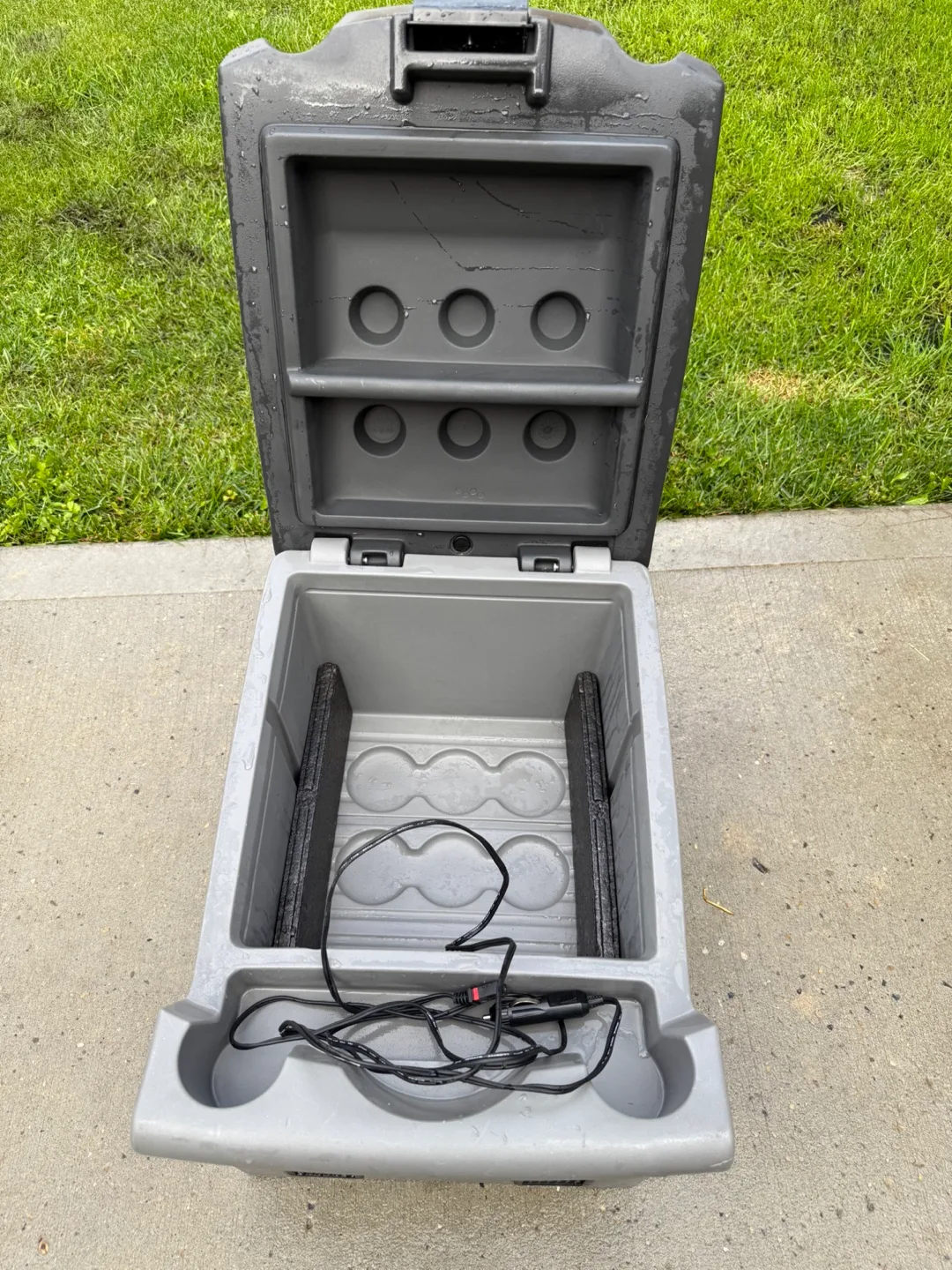 Toyota Car Cooler / Warmer thumbnail