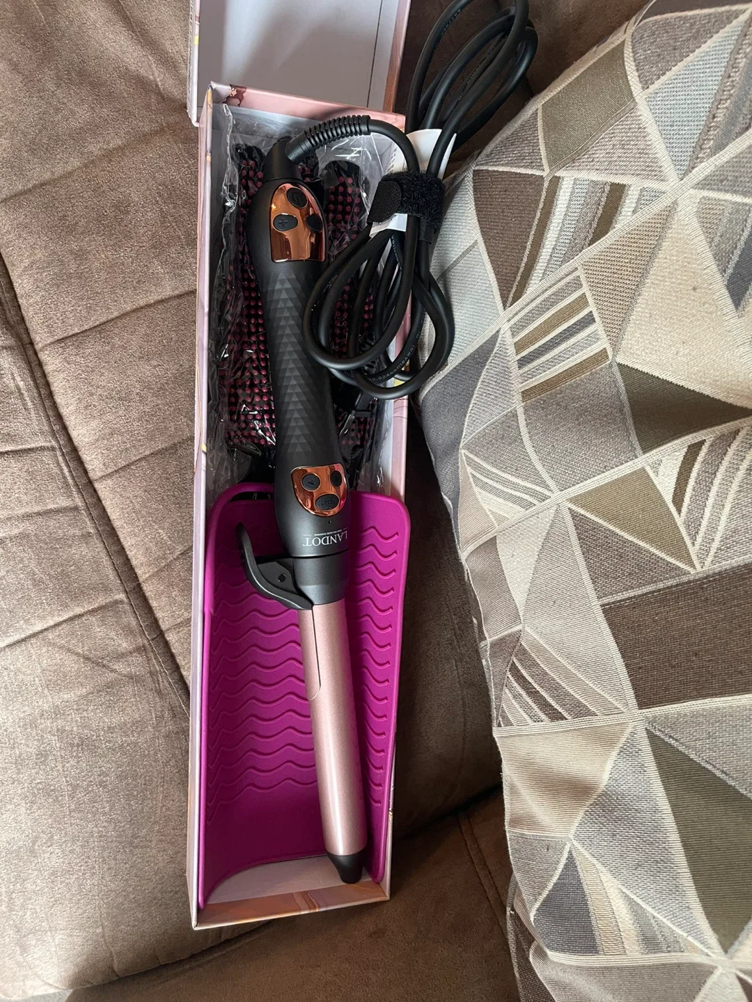LANDOT Hair Curling Iron - New! image indicator(2)