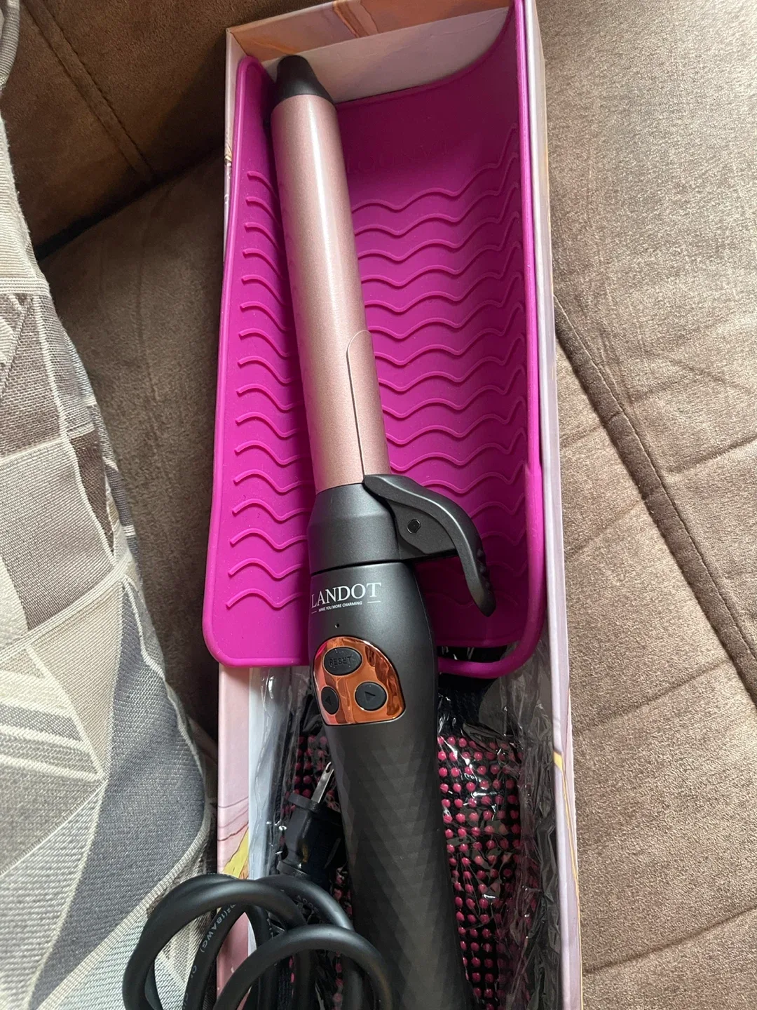 LANDOT Hair Curling Iron - New! image indicator(5)