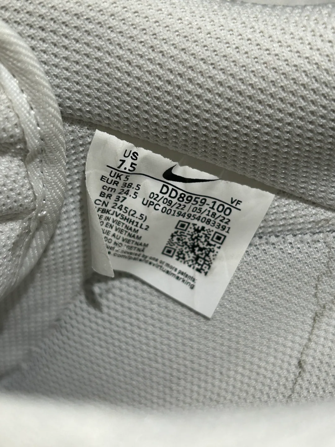 Nike Air Force 1 '07 White US 7.5 image indicator(3)