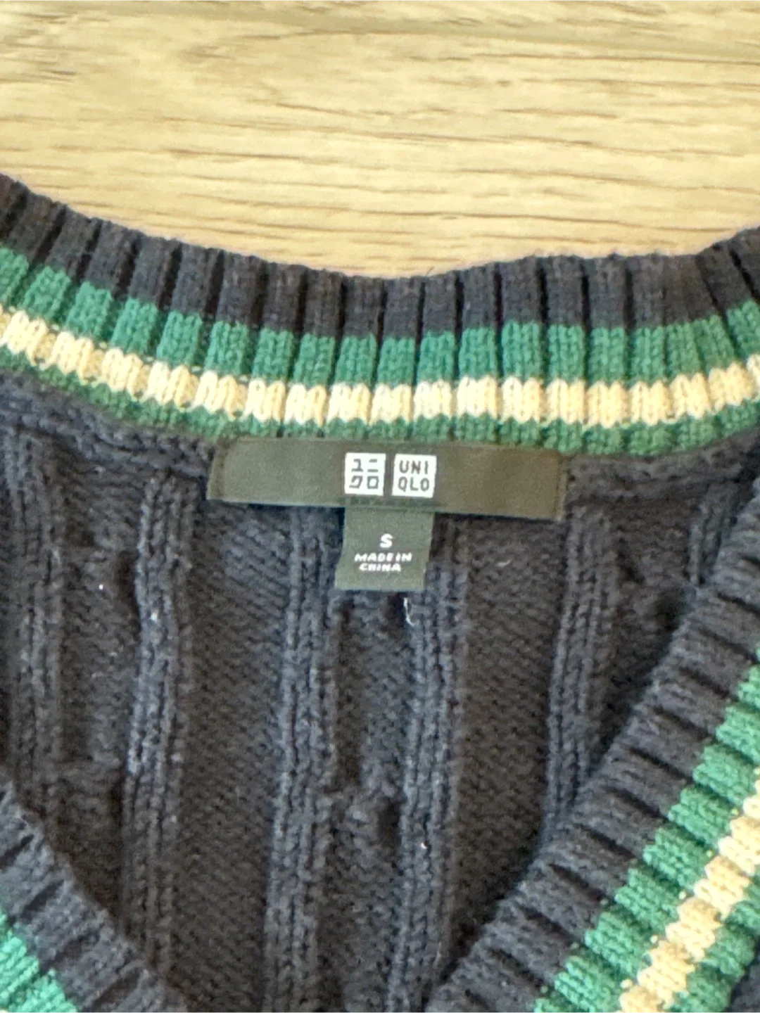 💙 Uniqlo Cable Knit Sleeveless Sweater Vest - Size S image indicator(2)