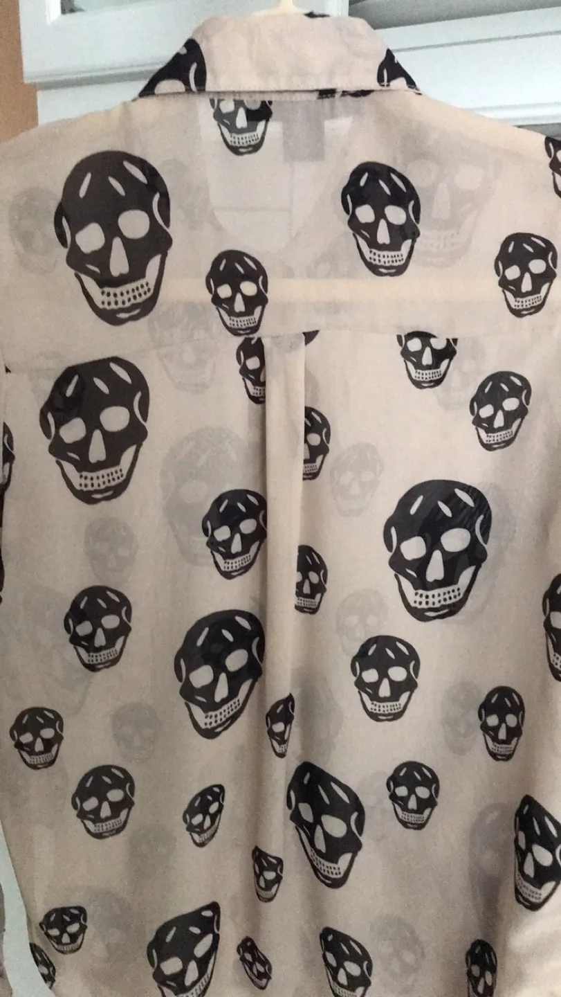 Halloween Skull blouse size small image indicator(2)