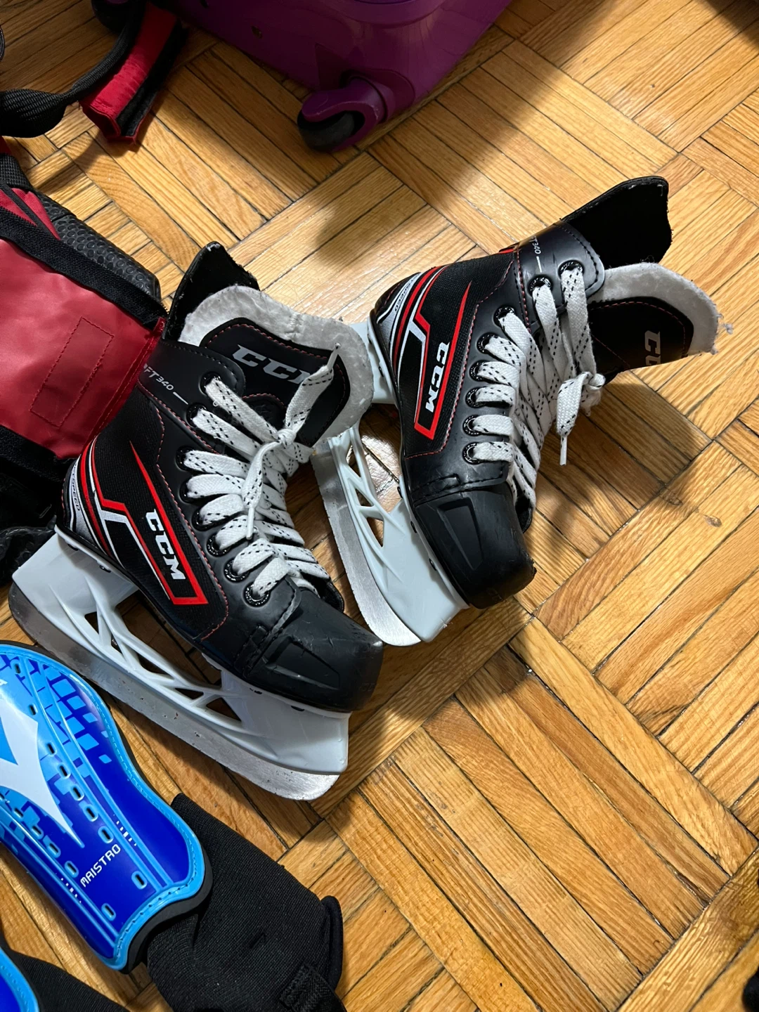 CCM FT540 Youth Ice Skates & Diadora Shin Guards