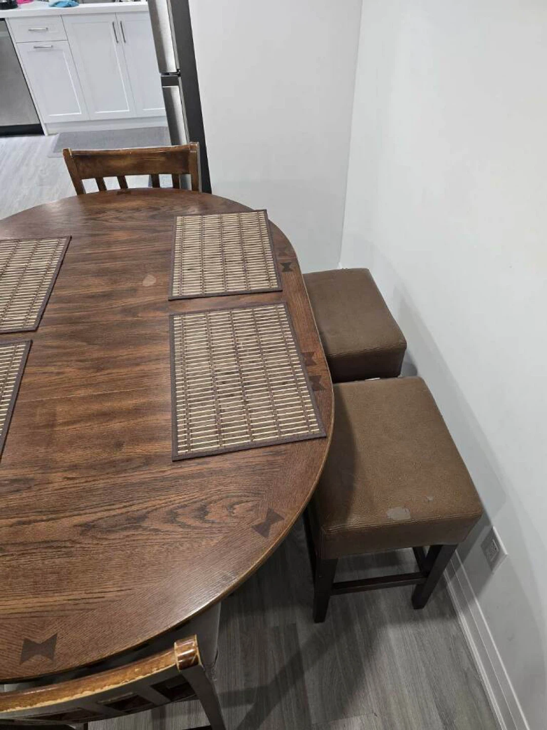 Dining Table with 4 Chairs - photo 3