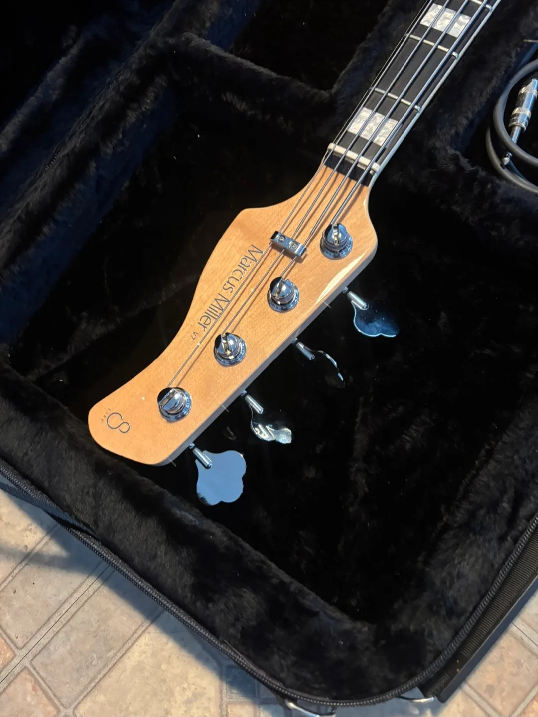 Marcus Miller V7 4-String Bass Guitar image indicator(4)