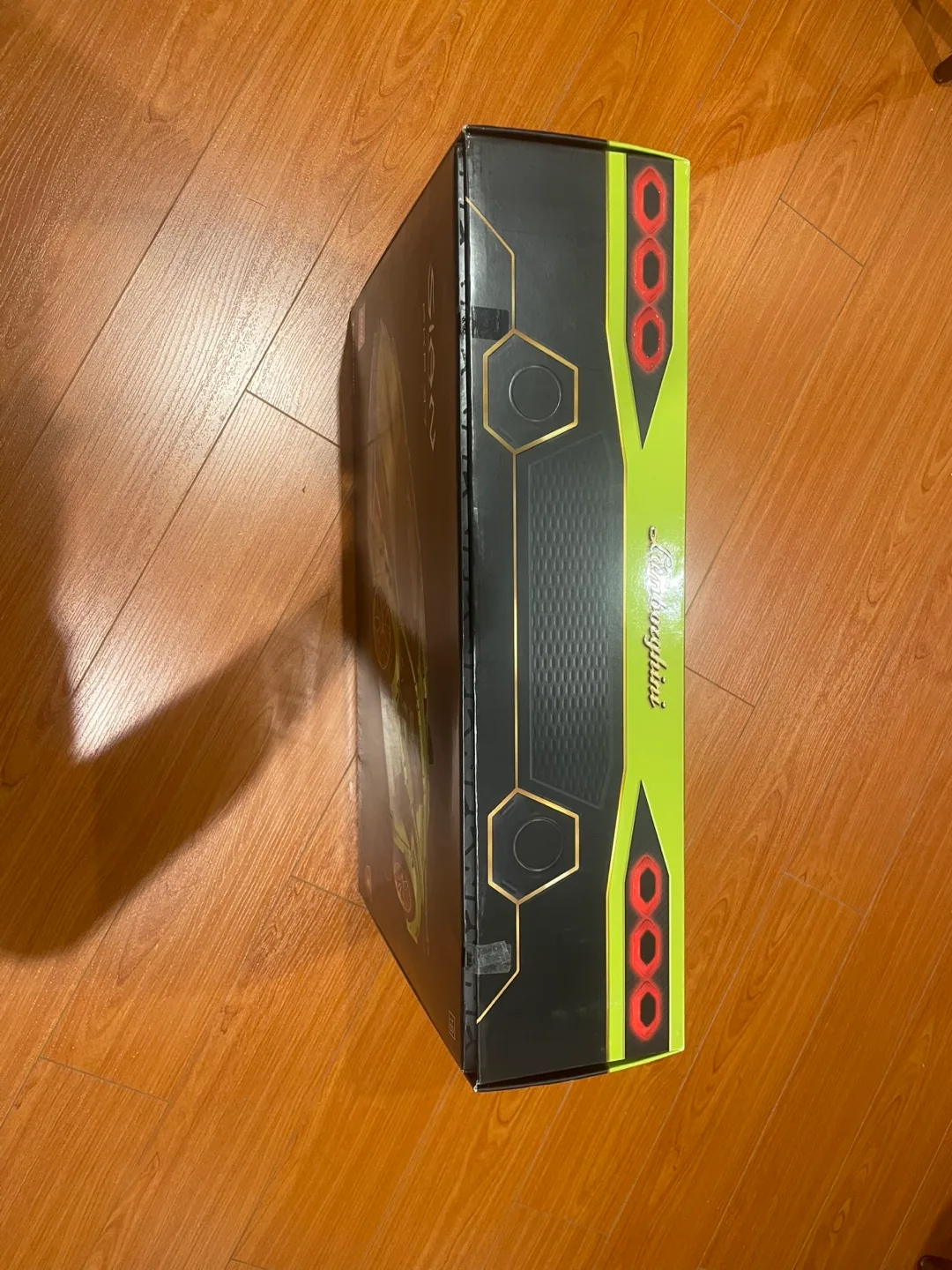 New LEGO Technic Lamborghini Sián FKP 37 (1:8) image indicator(2)