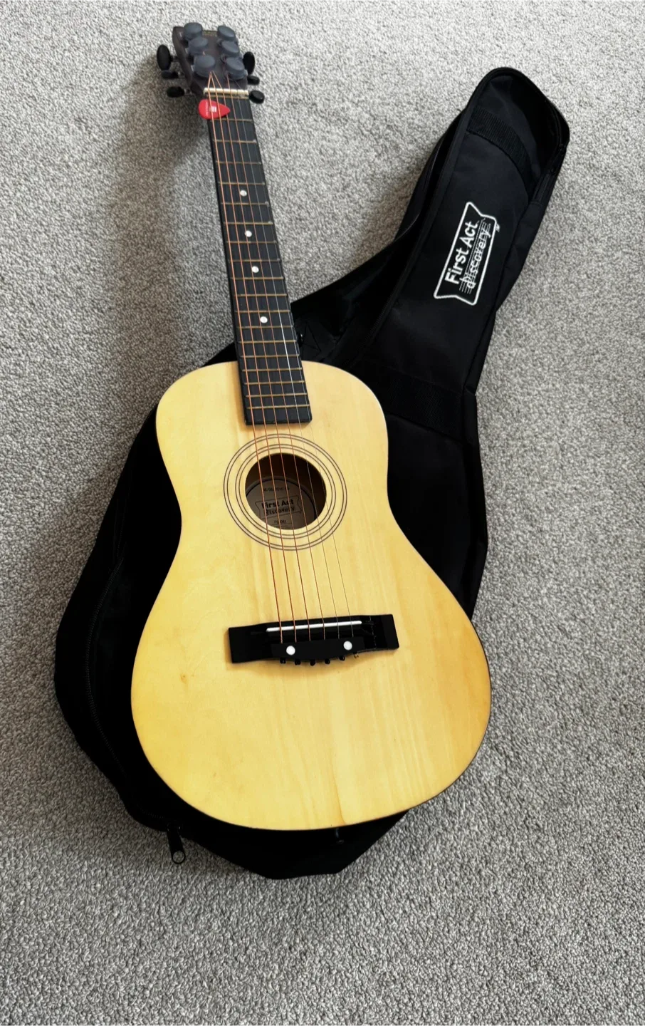 First Act Discovery FG306 Guitar with Case thumbnail