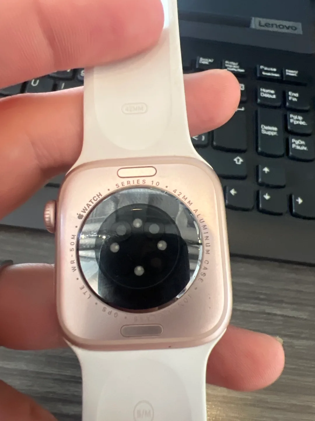 Apple Watch Series 10, 42mm image indicator(2)