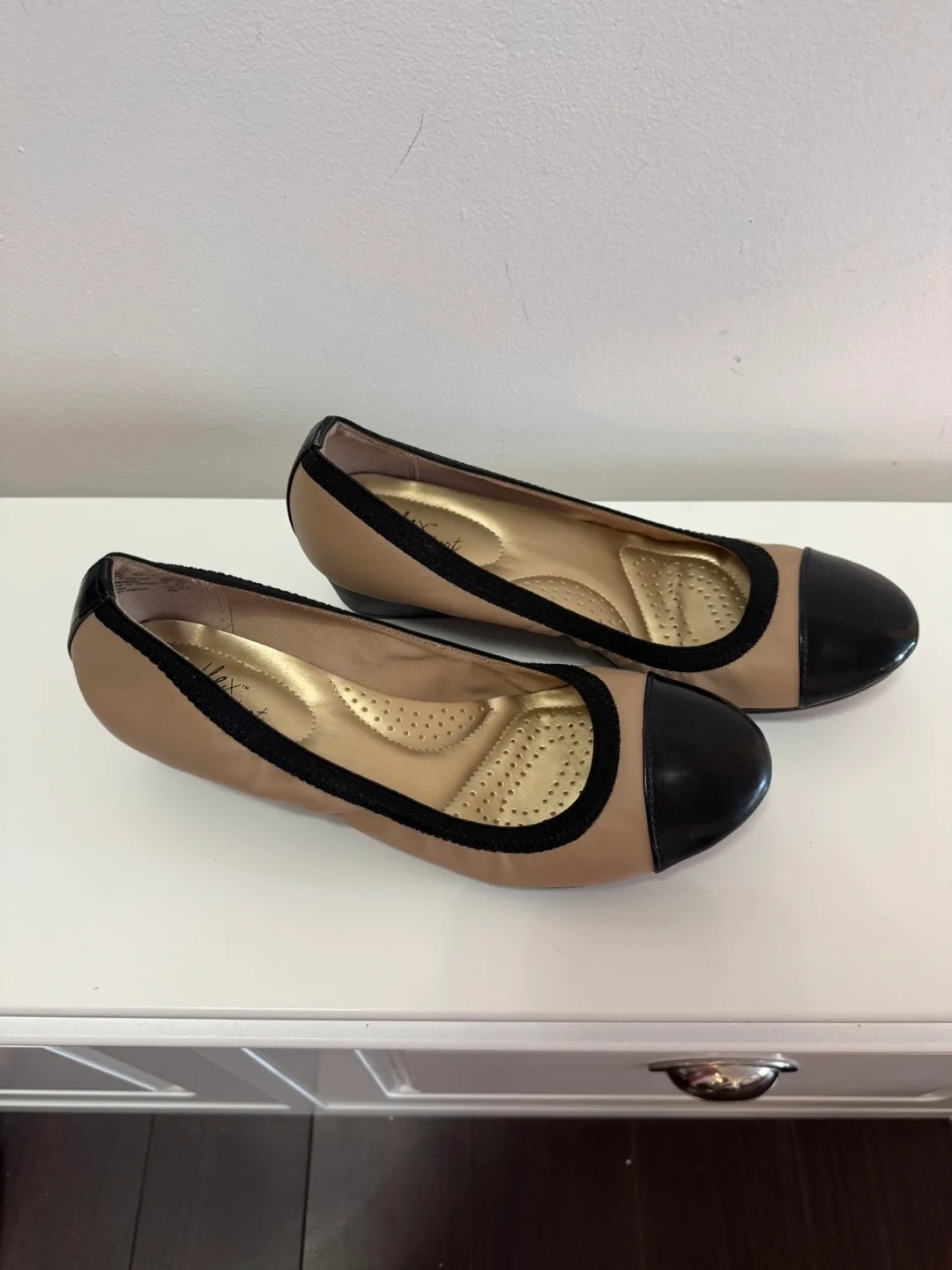 Women comfort shoes - Size 8.5 image indicator(4)