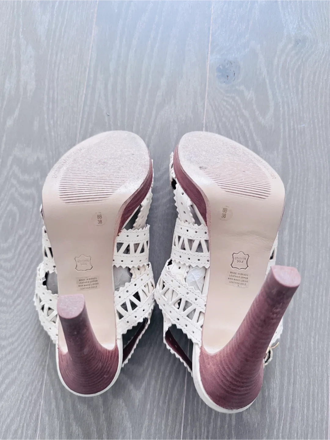 BCBGMAXAZRIA Heels, Size 8B image indicator(3)