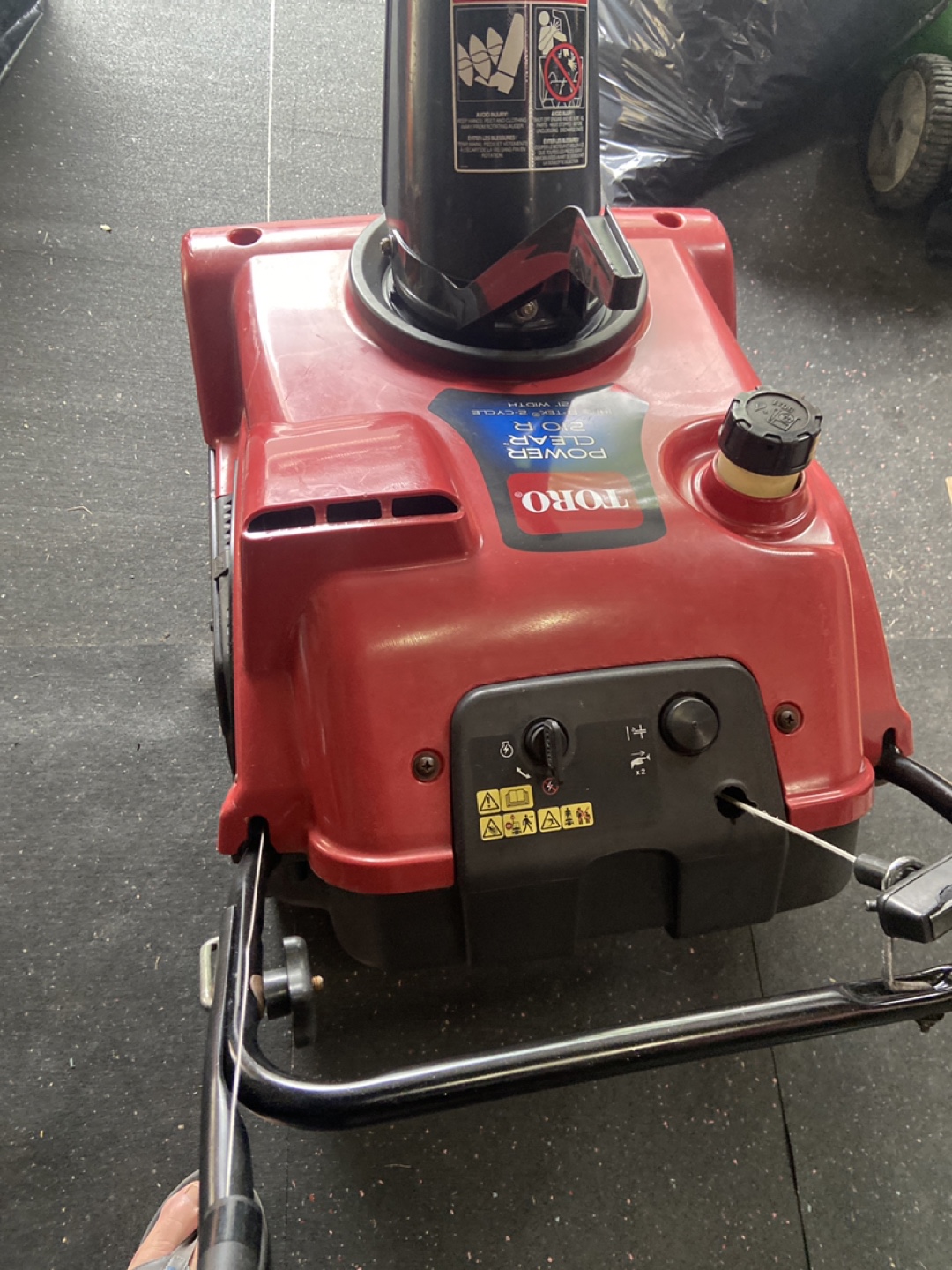 Toro Power Clear 210 R Snow Blower - photo 4
