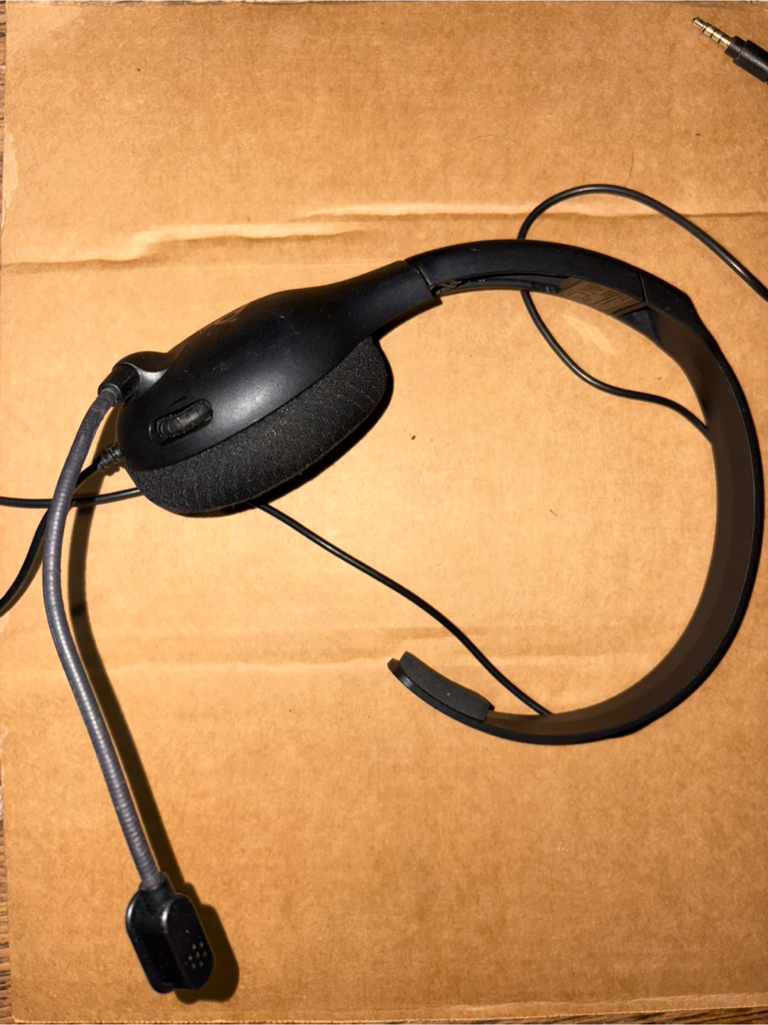 PlayStation one ear headset with mic - photo 2