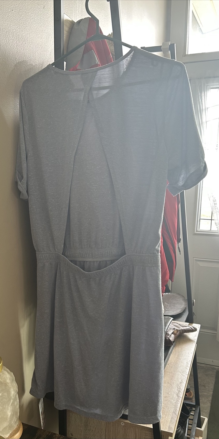 Halara Dress with triangle cut out back - photo 2