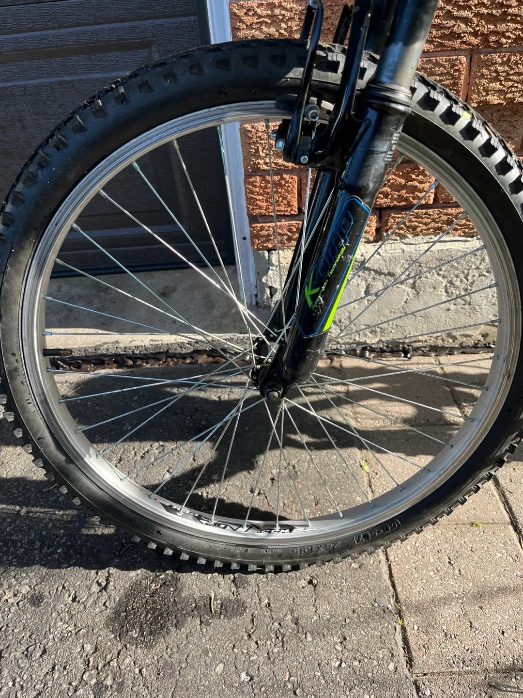 CCM Static 24" Mountain Bike - Green/Blue image indicator(6)