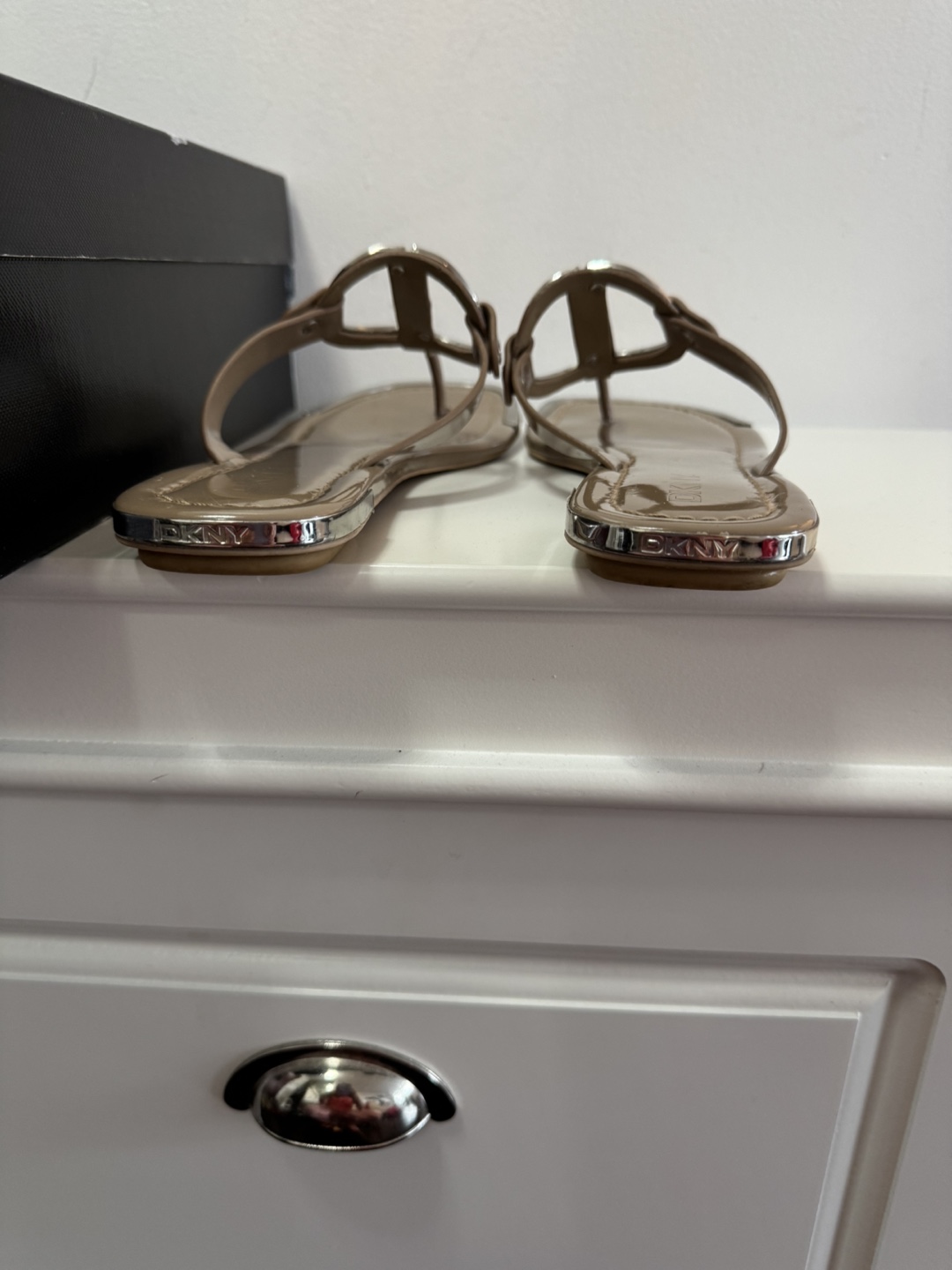 DKNY Hartford Flat Sandals - Size 7.5 - photo 4