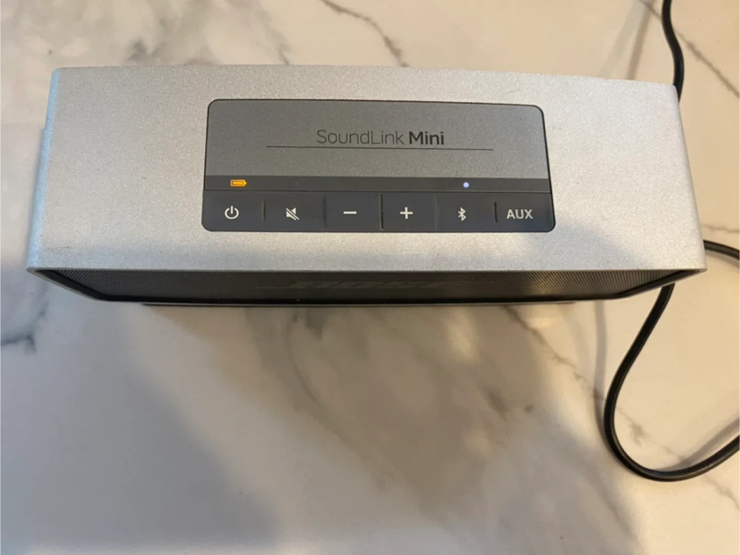 Bose SoundLink Mini Bluetooth Speaker image indicator(2)