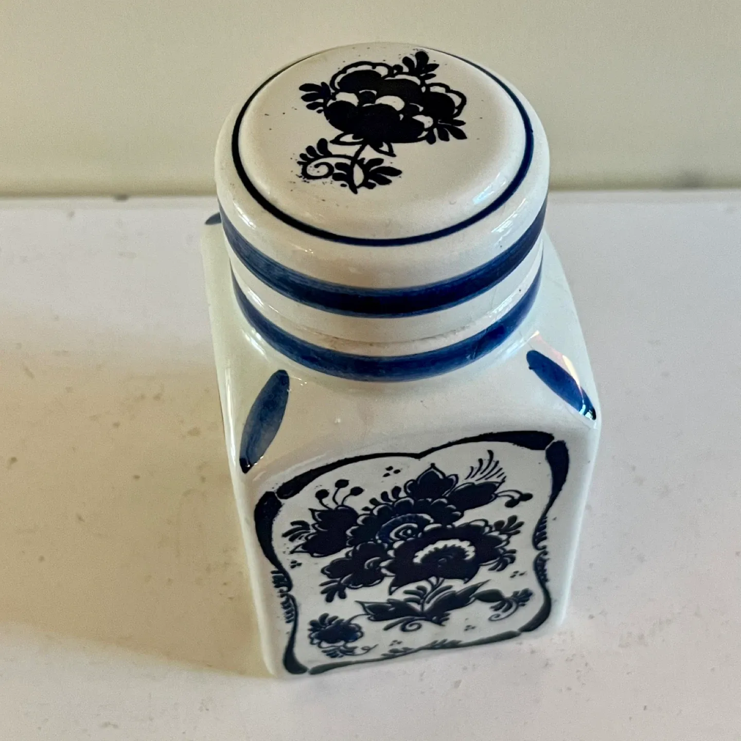Delft Blue Tea Caddy image indicator(3)