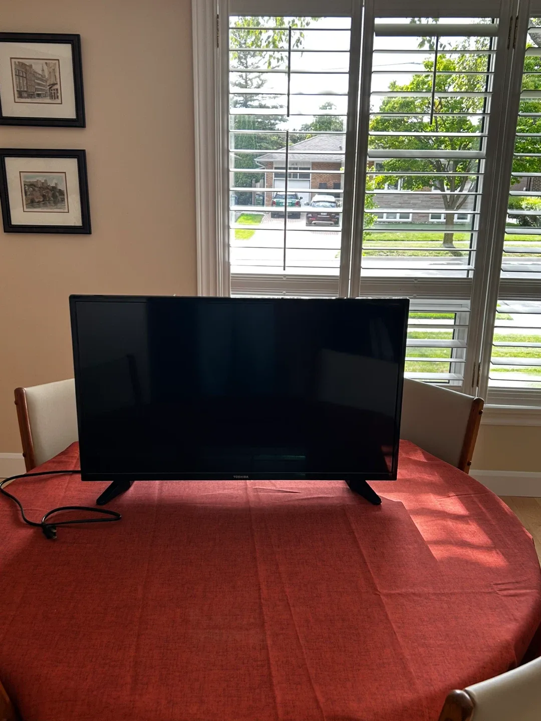 32” Toshiba YV Model 32L310U18