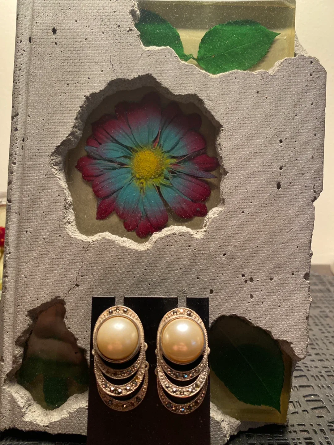 Vintage Pearl Drop Earrings thumbnail