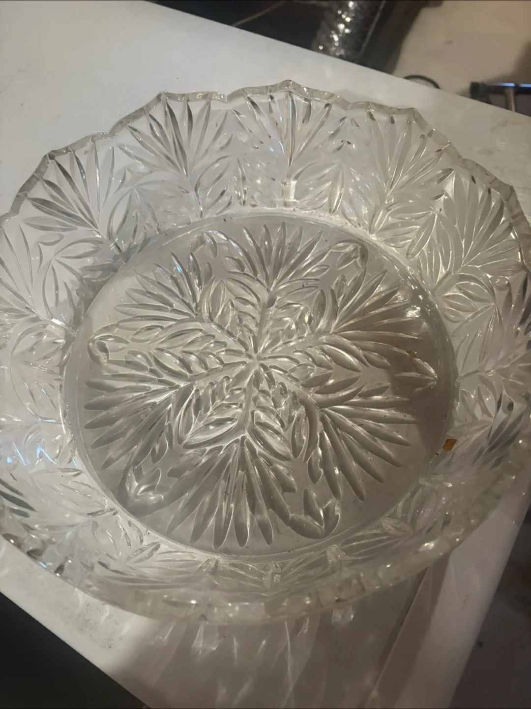 Vintage Clear Glass Bowl image indicator(2)