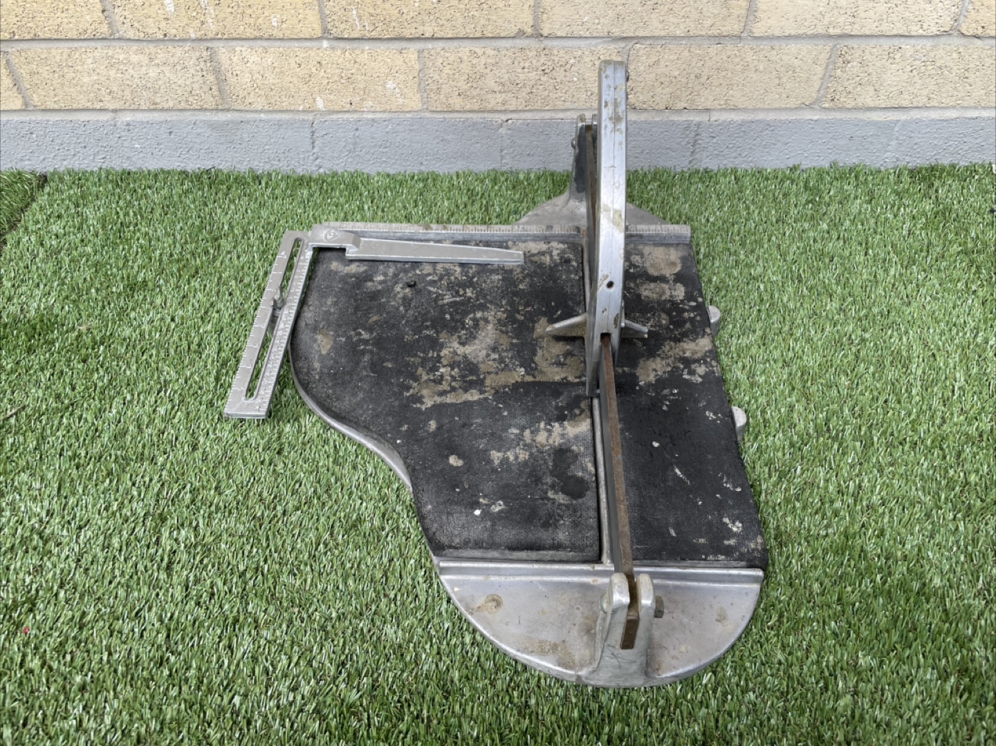 Tile Cutter
