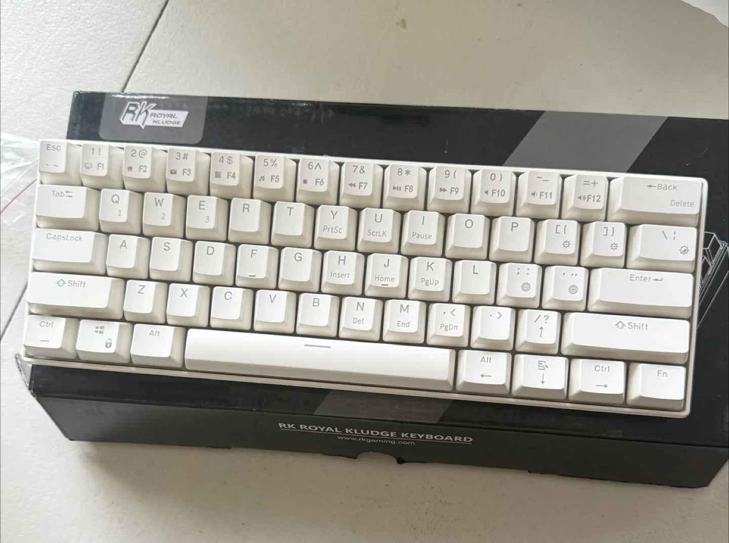 New RK Royal Kludge RK61 61-Key Keyboard - White 🥕 image indicator(4)