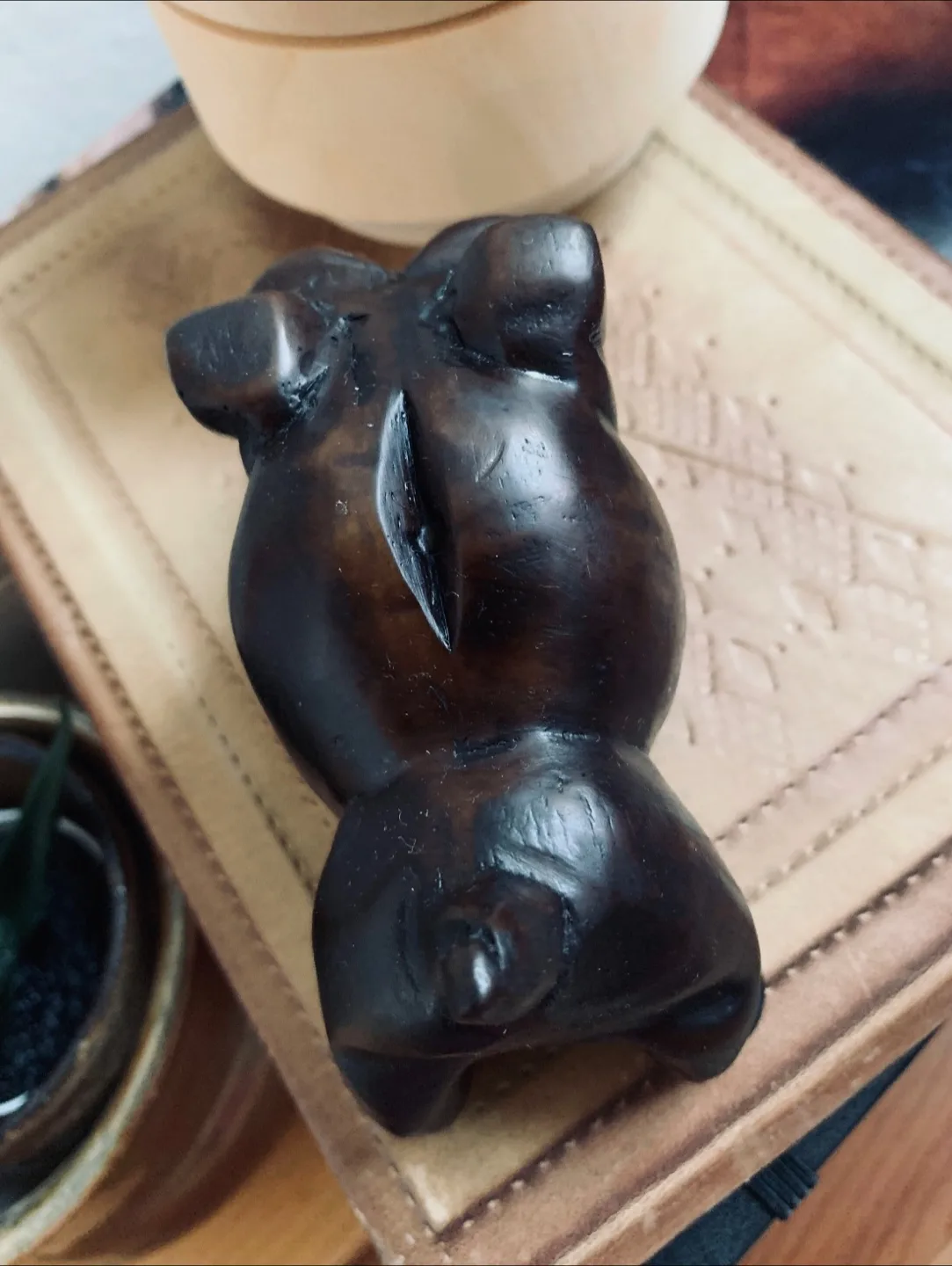 Vintage Wooden Bulldog Figurine image indicator(8)